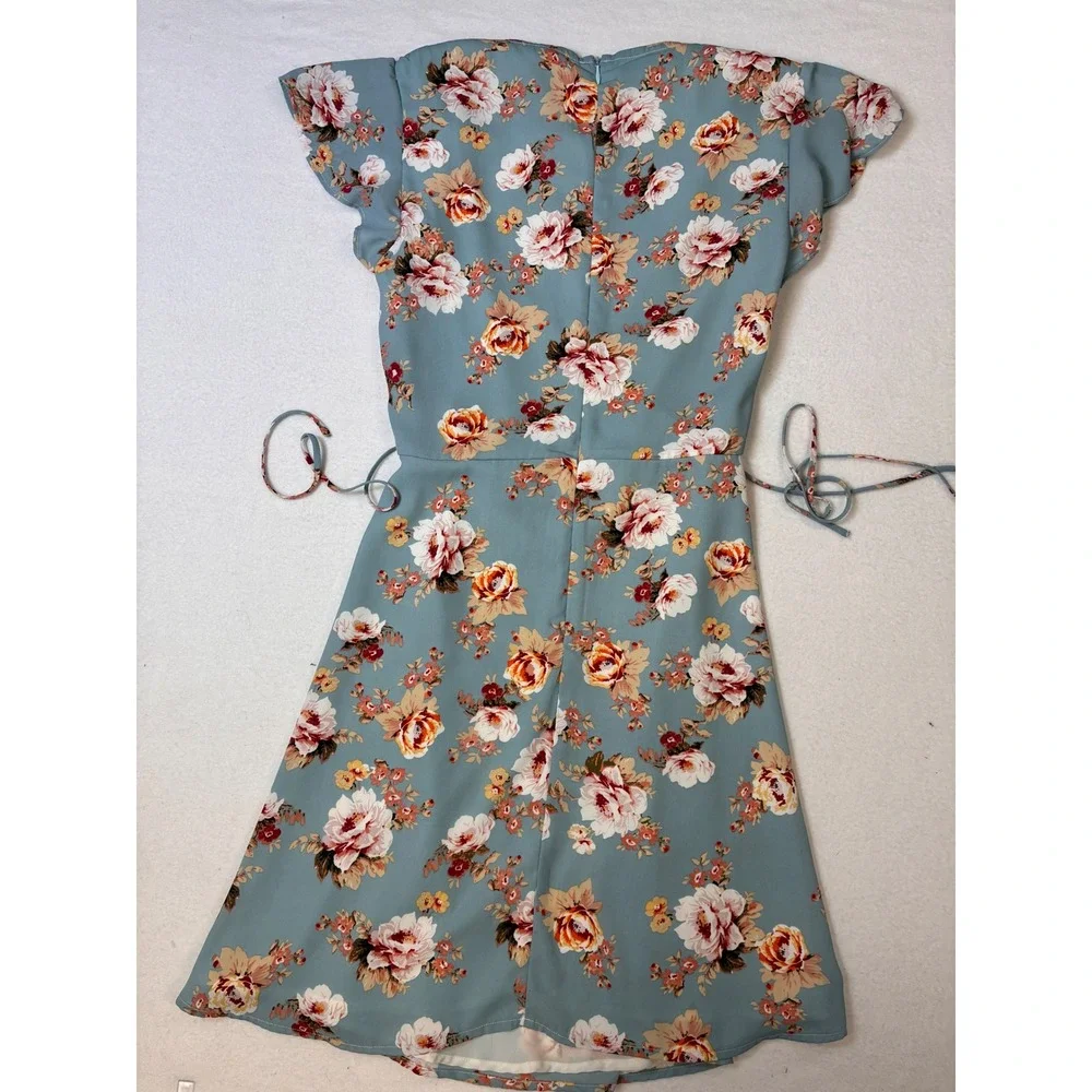Design Lab Modern Wrap Dress Cottagecore Romantic Floral Flutter - M Blue